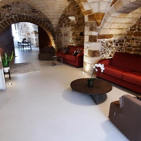Вилла La Dimora Del Porto Бриндизи Экстерьер фото
